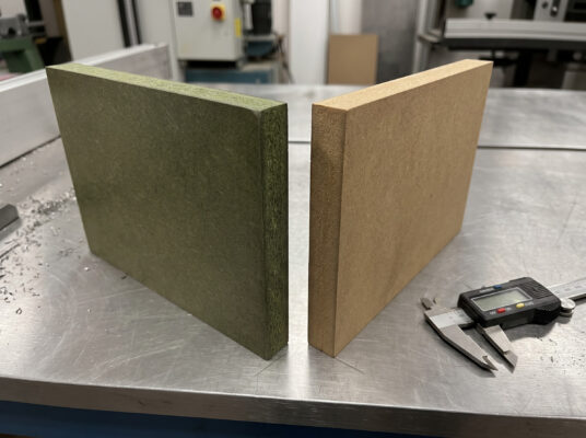 So sánh cốt gỗ MDF chống ẩm lõi xanh và MDF thường